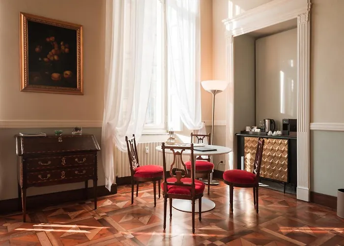 Royal Palace Hotel